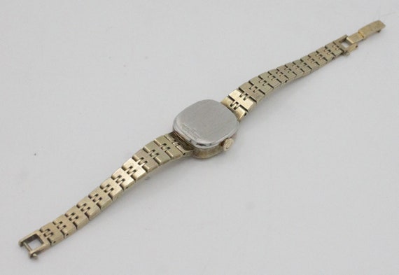 Vintage Caravelle ladies gold tone wristwatch del… - image 3