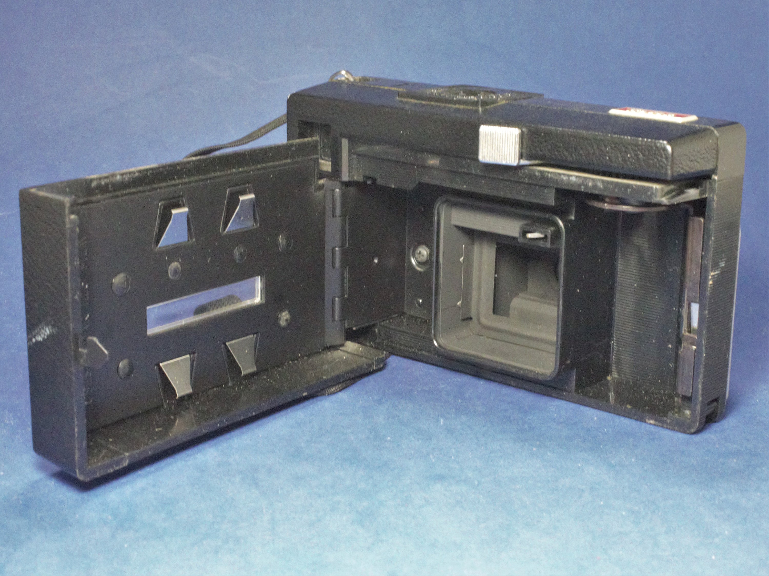 Vintage Kodak Instamatic X35 Cube Flash Photo Film Camera Etsy