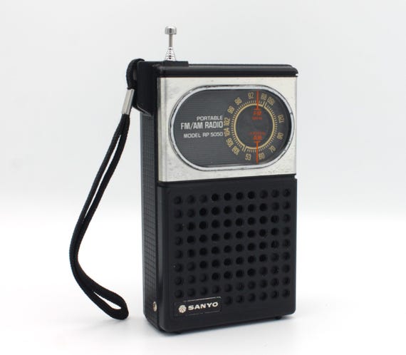 Vintage Sanyo Transistor Radio AM/FM Portable Radio Receiver