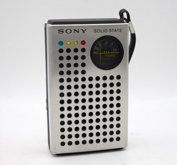Vintage 1960s Sony Transistor Radio Solid State AM Receiver Cool