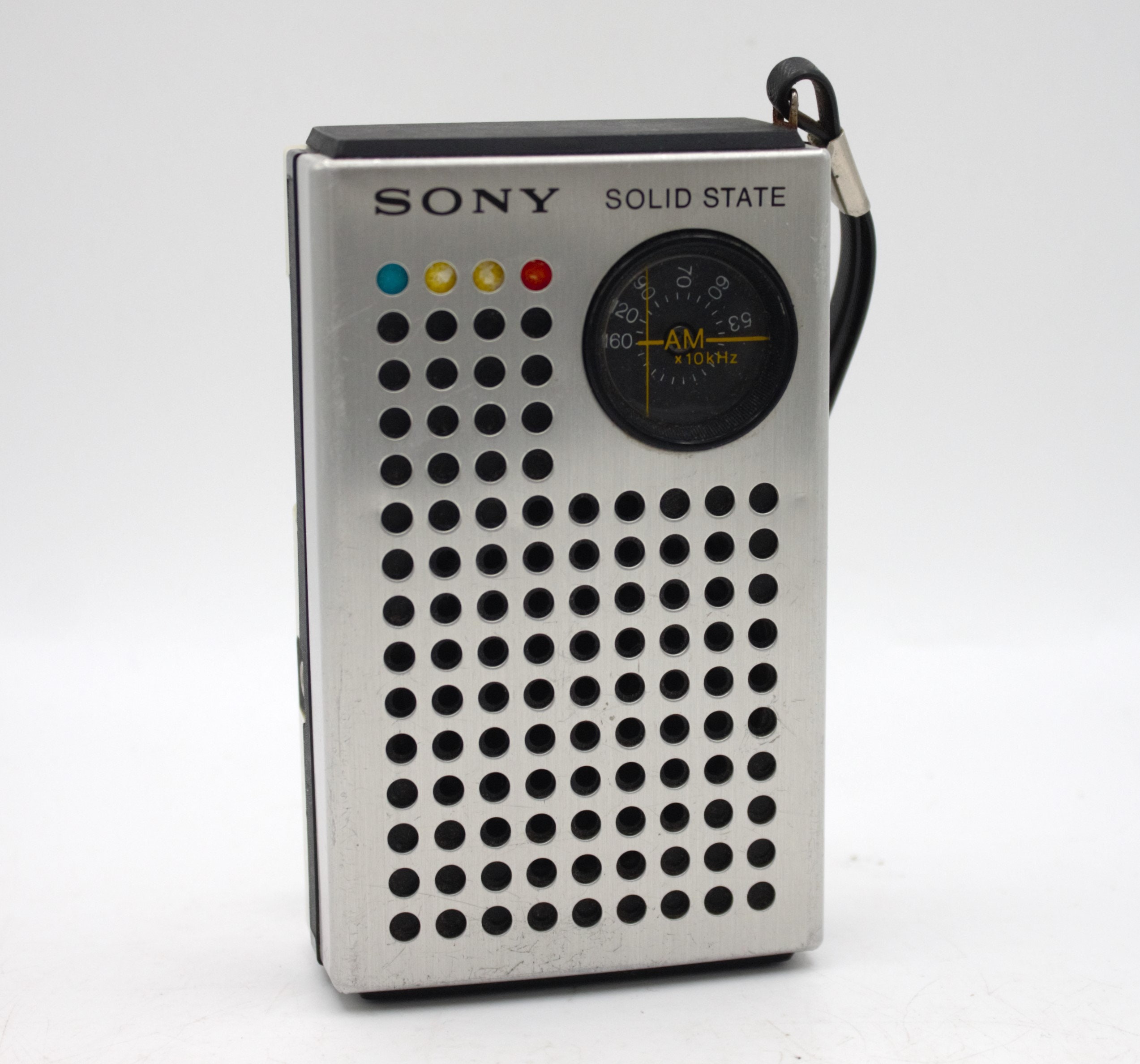 Vintage 1960s Sony Transistor Radio Solid State AM Receiver Vintage 1960s Sony Transistor Radio Solid State AM Receiver