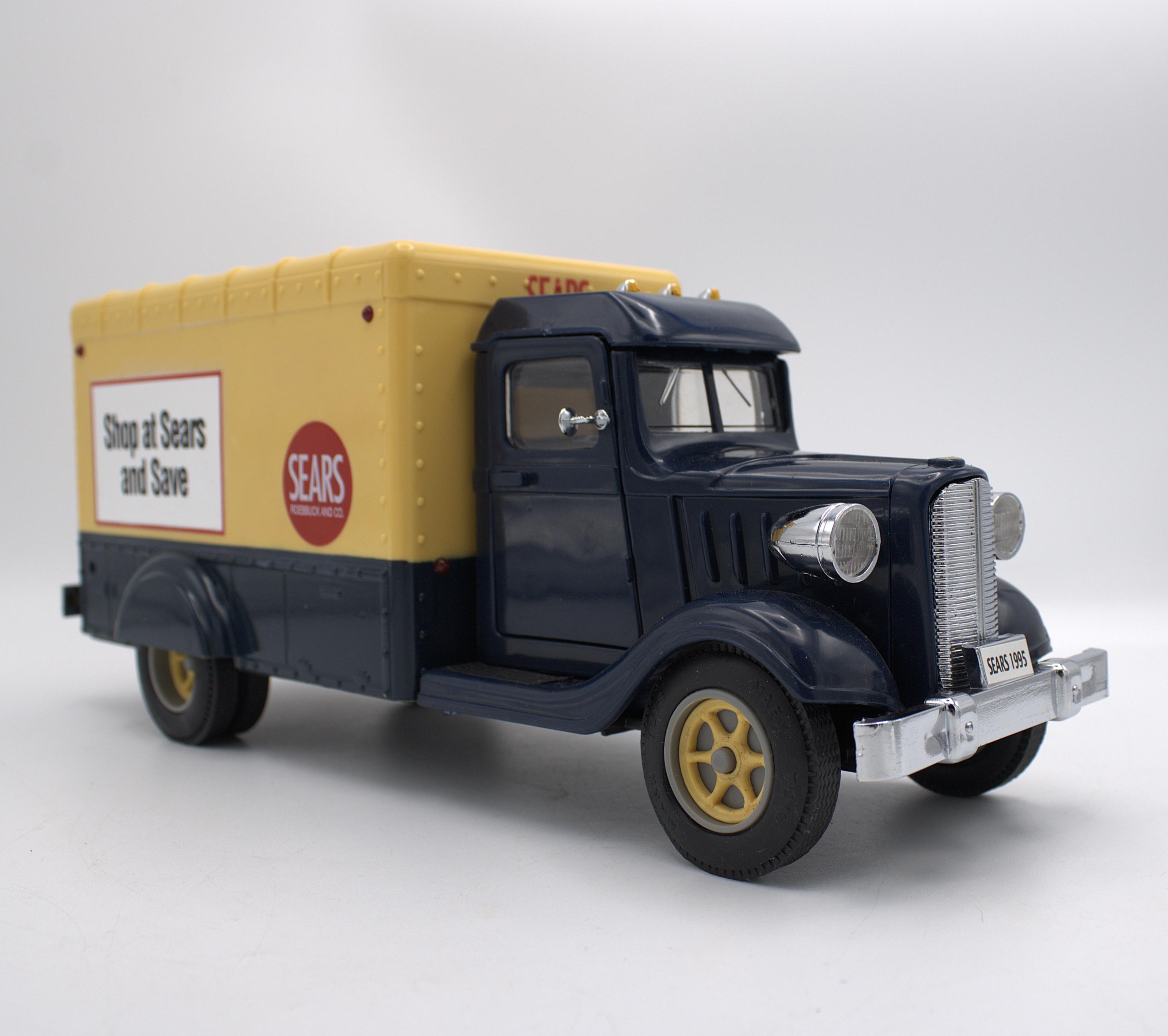 Vintage 1930s Sears Delivery Box Truck 1/24 Scale Model Coin Bank