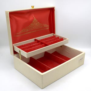 Vintage Buxton jewelry box mid-century white gold vinyl red velvet satin lined tiered interior ring earing compartment 1950s-60s USA