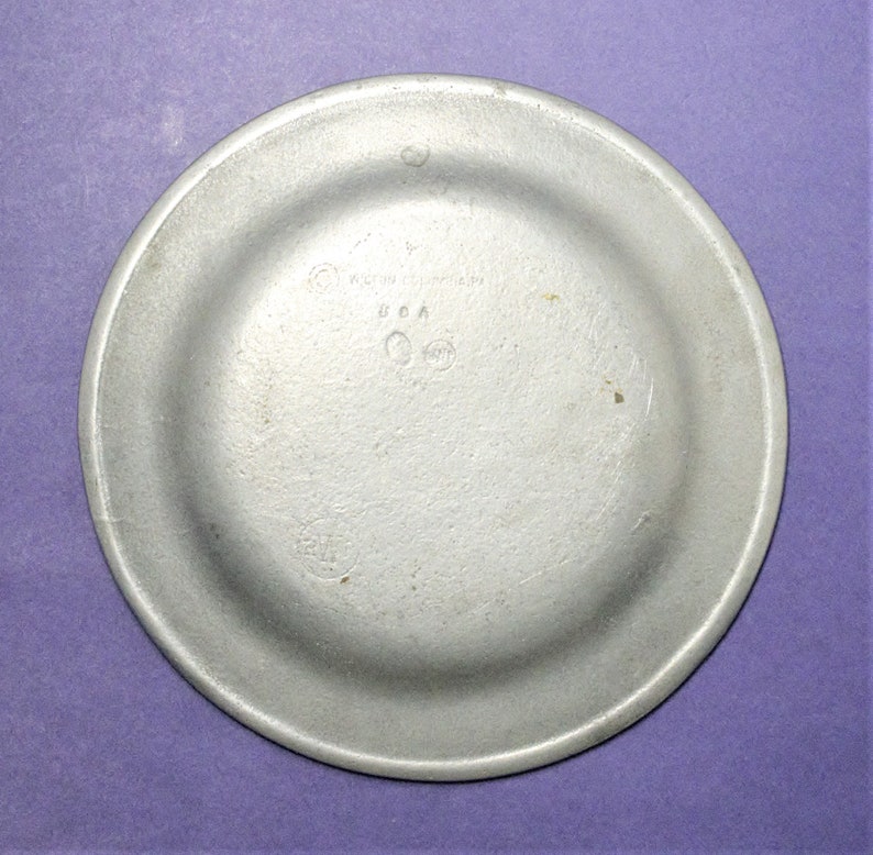 Vintage Silver Plate Pewter Aluminum Alloy Crest Shield Wilton Etsy