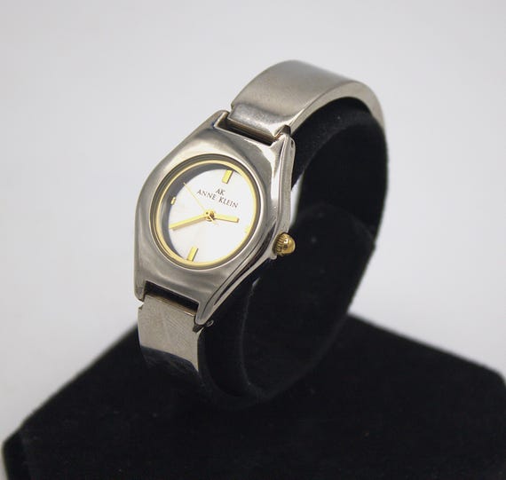 Vintage Anne Klein Wristwatch Polished Chrome Silver  display picture 3