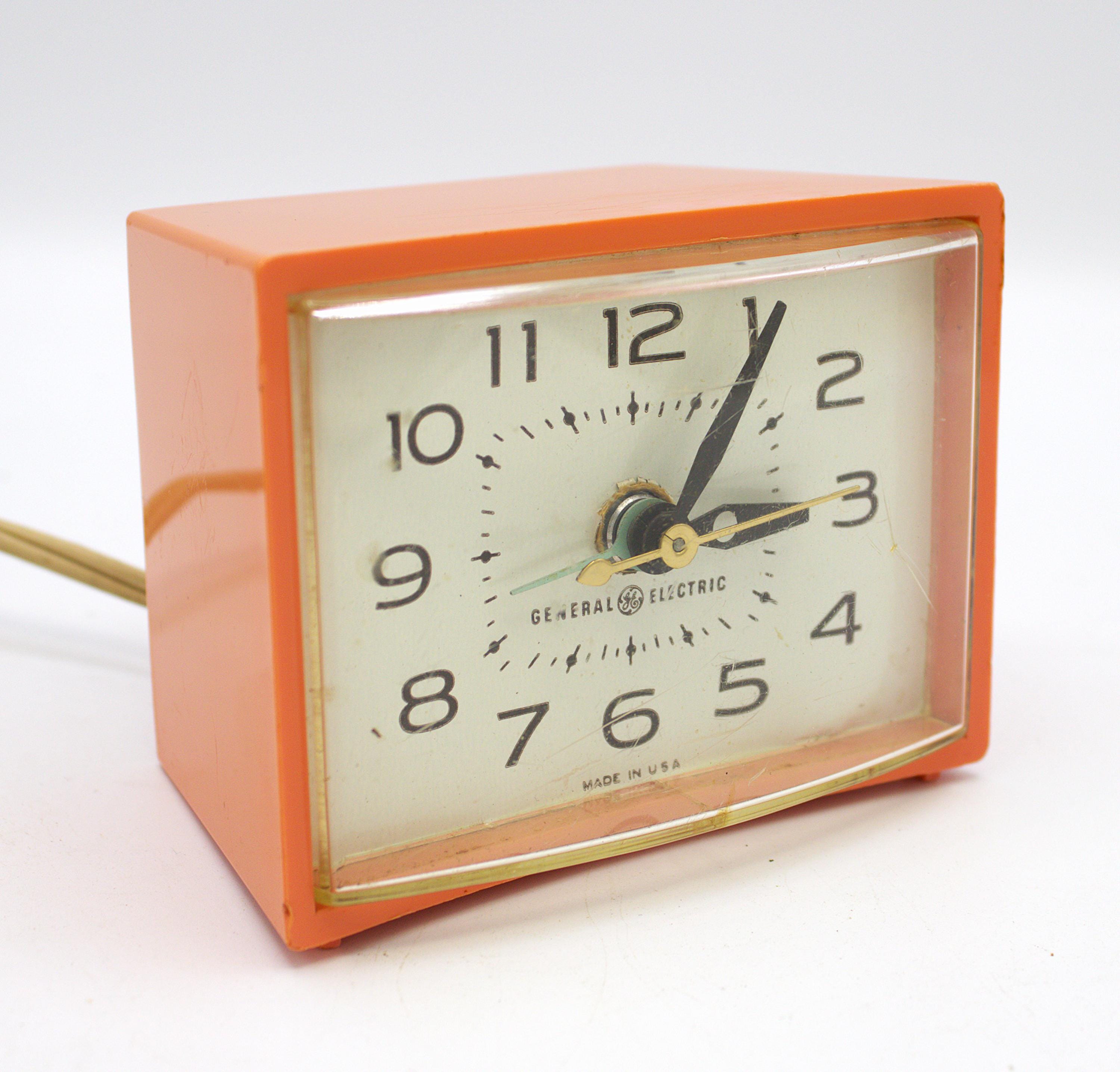 Vintage 1960s General Electric Clock w/ Alarm Off White