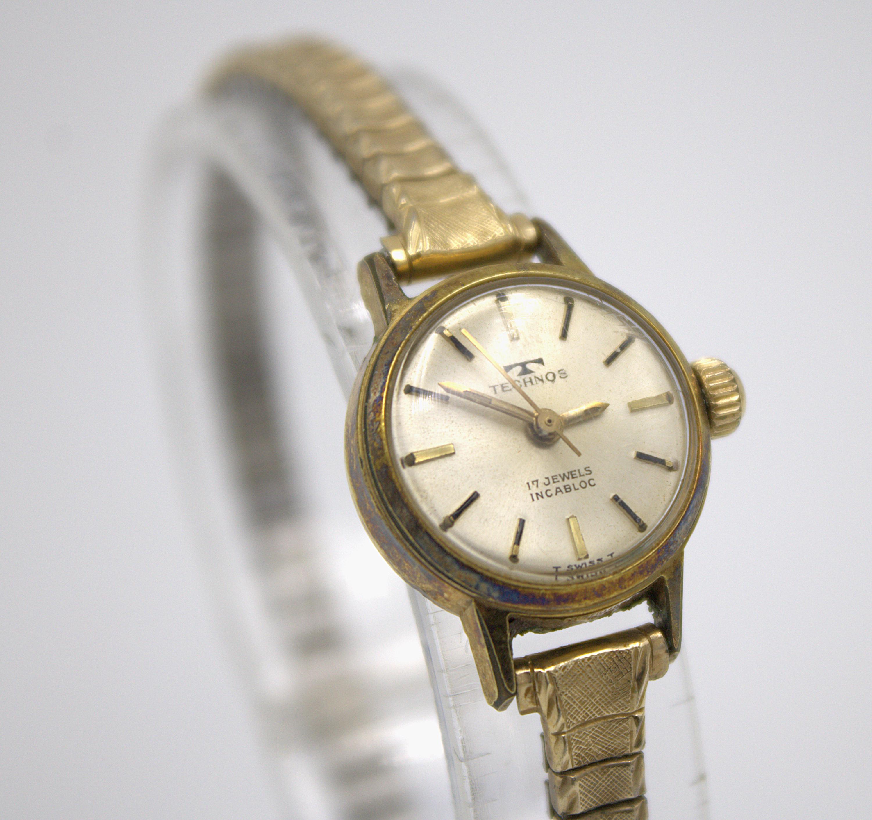Vintage Technos Swiss Made 17 Jewel Incabloc Spring Wound