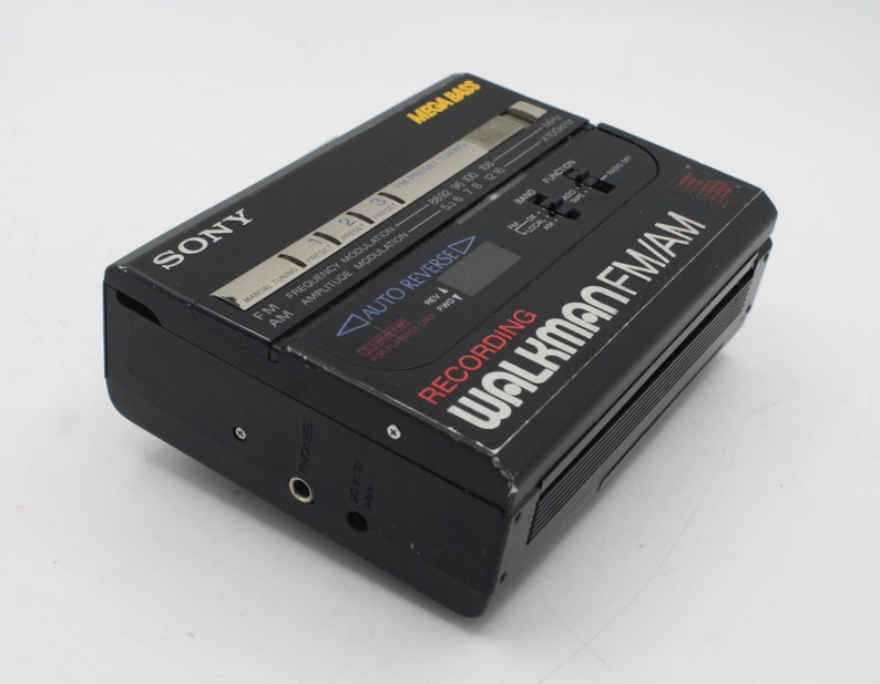 vintage-1980s-sony-walkman-stereo-cassette-tape-player-and-recorder-fm