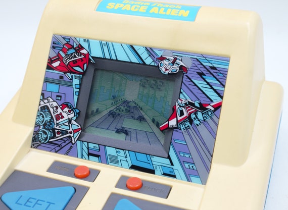 Vintage Space Alien Battle Racing Game Mini Arcade Big Button