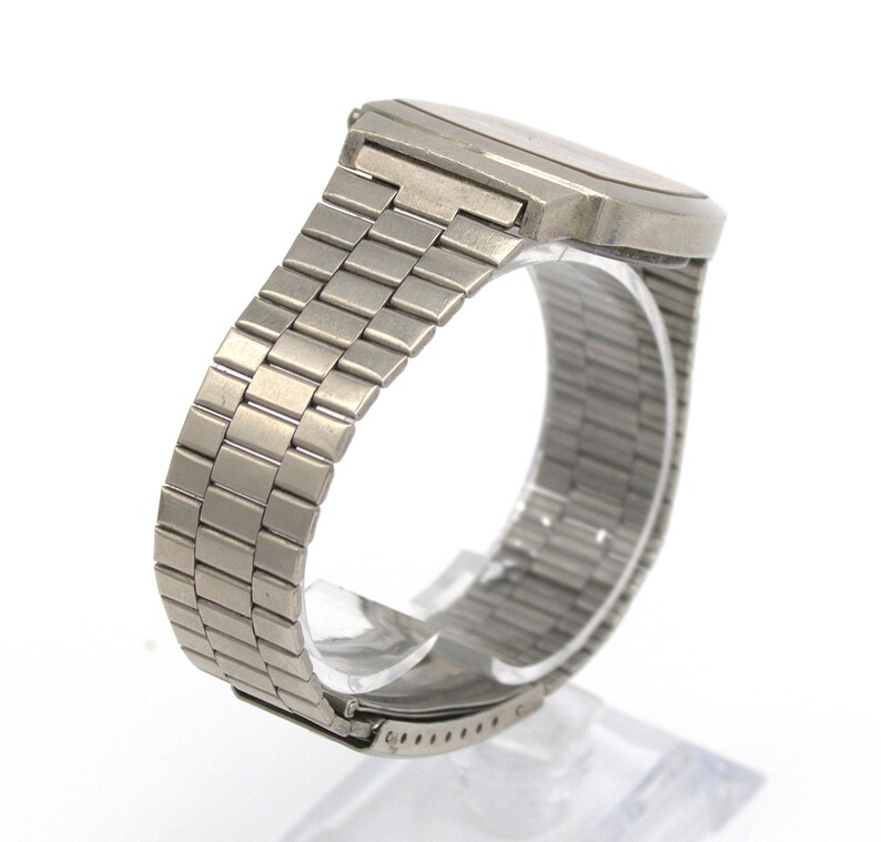 Vintage 1980s digital watch Accutime chrome silver stainless steel band LCD quartz 80s fashion image 9