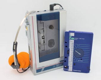 Vintage 1980s Toshiba Stereo Cassette Tape Player FM Radio