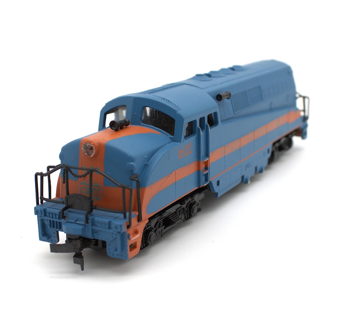 Vintage HO Scale Electric Train AHM Miniature Model Engine Motorized ...