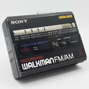 SONY WALKMAN WM-FX313 Cassette FM/AM Mega Bass Auto Reverse Tested Working EUR 34,90 - FR