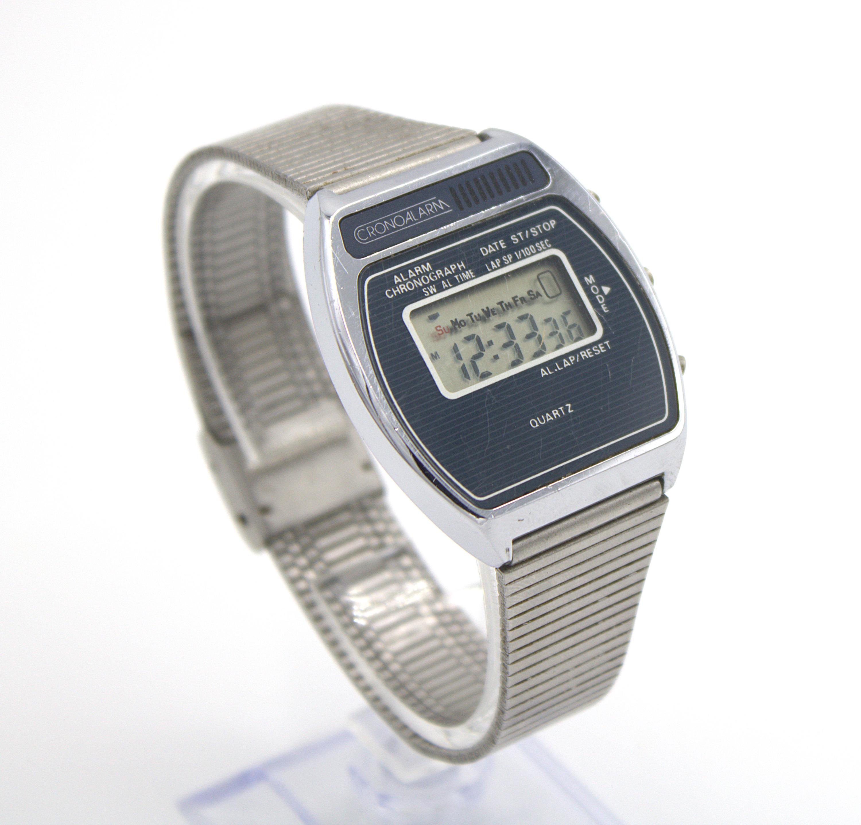 Vintage 1980s Chronoalarm Digital Wristwatch Chrome Blue  display picture 2