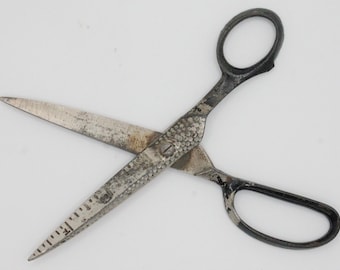 Vintage scissors with 3 inch ruler hammered finish seamstress tailor upholstery fabric steel two-piece 6 1/2&quot; USA