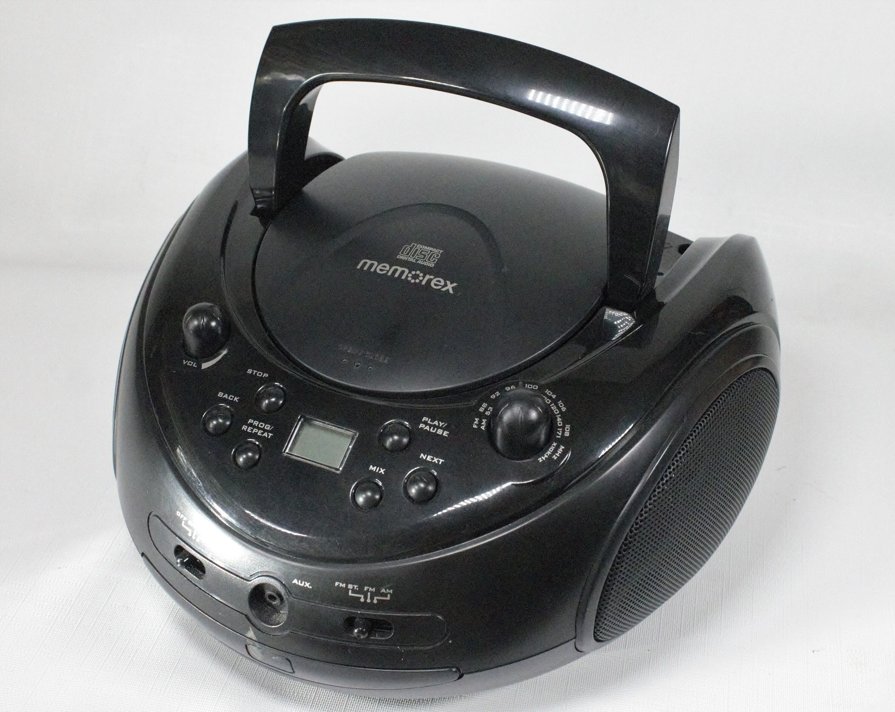 Lecteur CD et MP3 portable vintage MX-DM122 Neuf avec emballage d