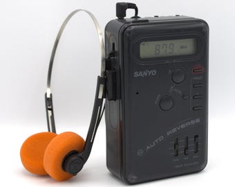 Lecteur de cassettes stéréo Sanyo vintage des années 1980, récepteur radio numérique LCD AM/FM, égaliseur de lecture en continu à marche arrière automatique avec casque