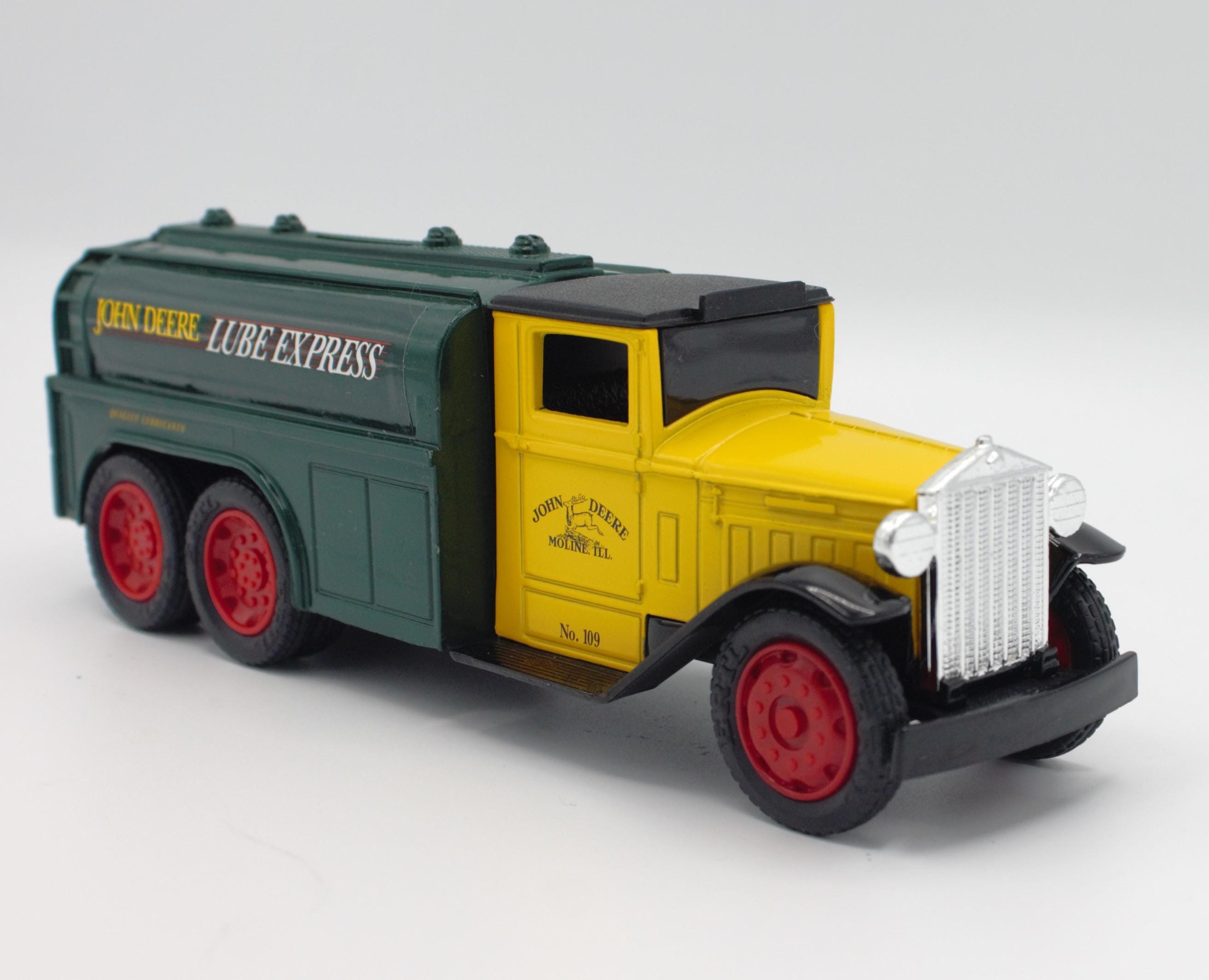 Vintage Ertl 1930 2-1/2 Ton Truck John Deere Lube Express Oil