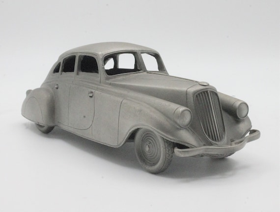 Vintage Pewter 1933 Pierce Silver Arrow Danbury Mint