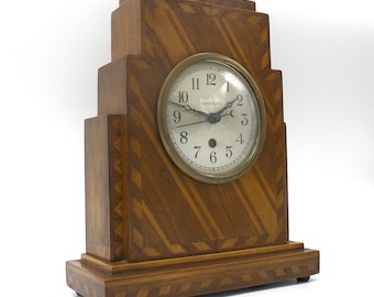 Vintage Hammond wood inlay clock electric movement analog dial second hand sweep art deco 1940s-50s home decor wooden furniture Chicago USA