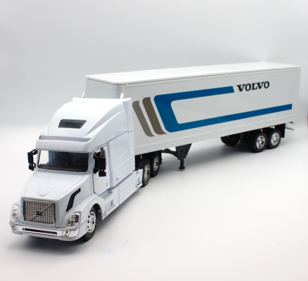 Vintage Volvo Die Cast Metal Detailed Miniature Model Replica Truck 18 ...