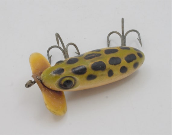 Vintage Jitterbug Frog Fred Arbogast Wood Glass Eye Fishing Lure Wooden  Spotted Frog Yellow and Black Treble Hooks Crankbait -  Israel