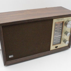 Vintage Radio AM/FM Cloth Speaker Woodgrain Lighted Dial Cool Mod Retro ...