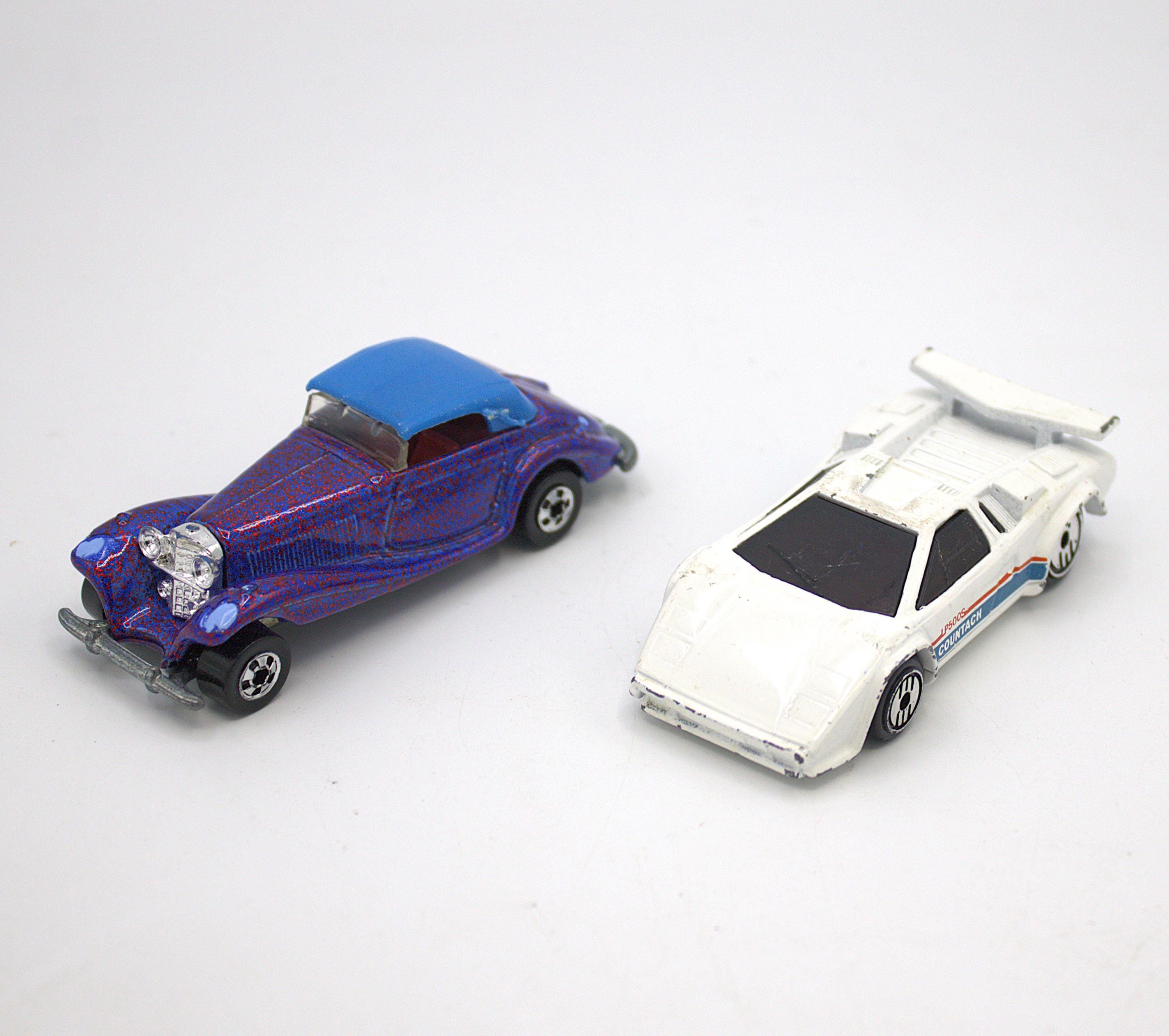 Vintage 1980s Hot Wheels Car Set Lamborghini Countach White 1920s