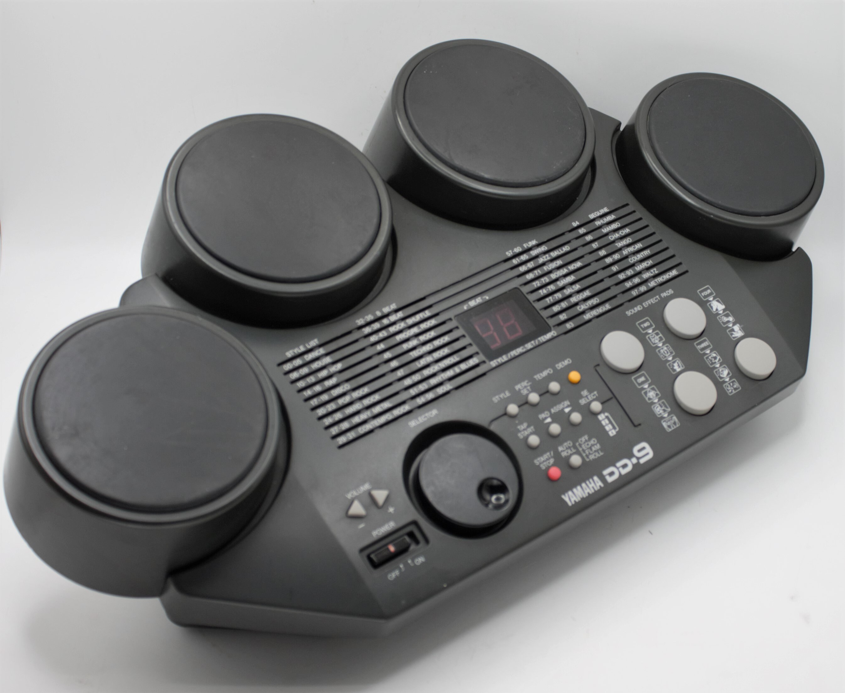 Yamaha dd top 9 drum machine