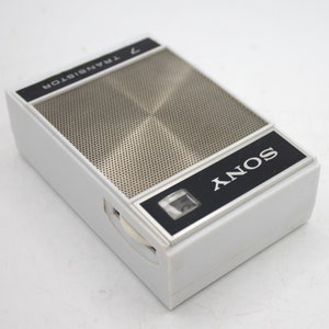 Vintage Sony Transistor Radio Mini Pocket AM Solid State Receiver in ...
