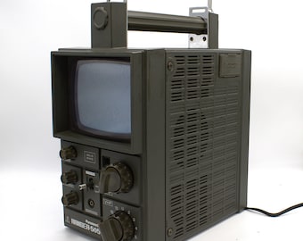 Vintage 1970s Panasonic Ranger-505 TV B&W Portable Solid State CRT