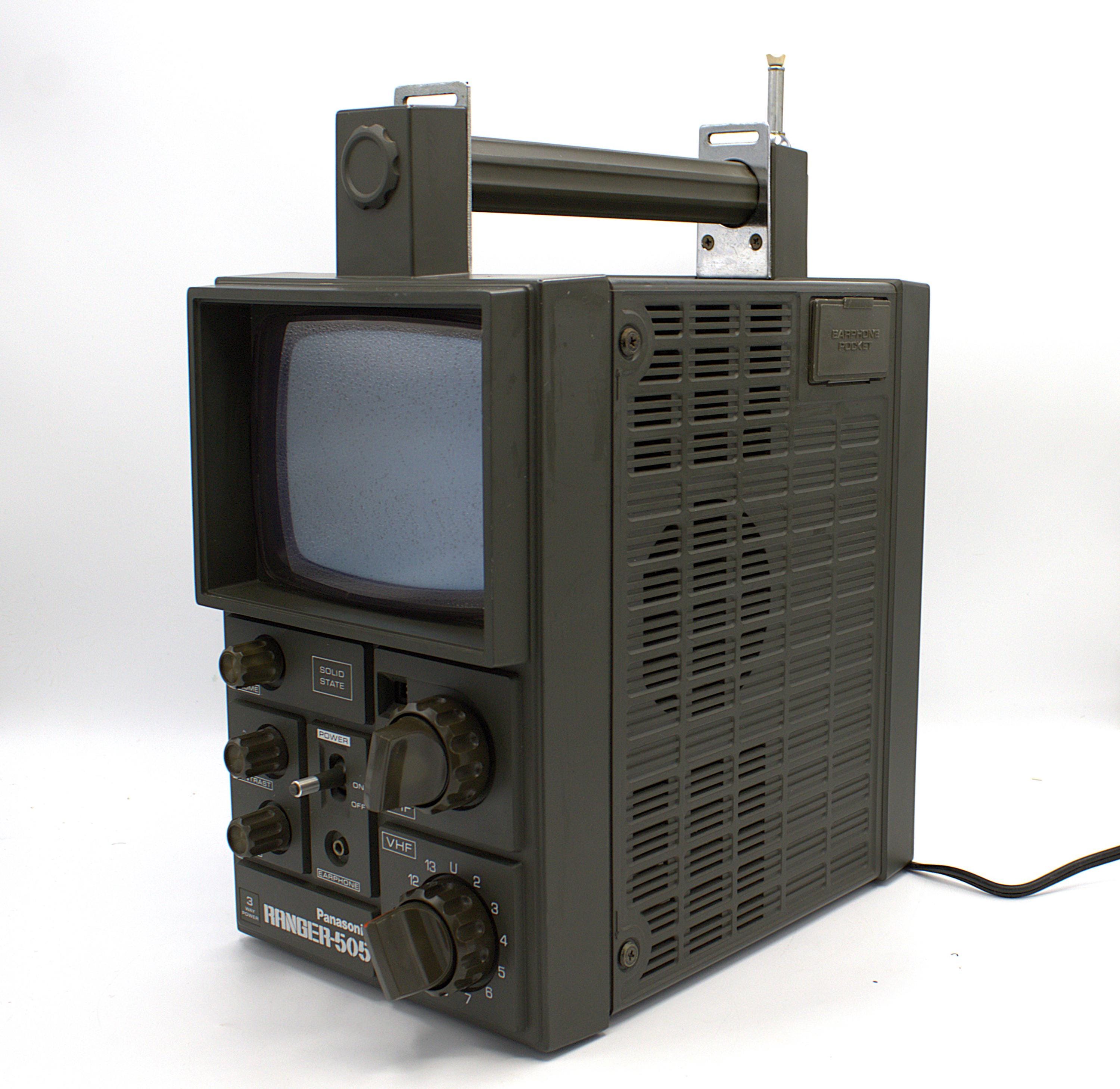 Vintage 1970s Panasonic Ranger-505 TV B&W Portable Solid State CRT