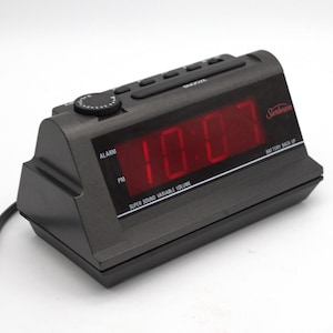 Vintage 1980s Sunbeam digital alarm clock with Super Sound Variable Volume controlled wake audio Snooze Battery Backup 80s-90s mod design