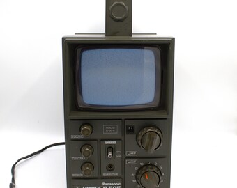 Vintage 1970s Panasonic Ranger-505 TV B&W Portable Solid State CRT