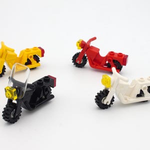 Vintage Lego Motorcycle set of 4 black red yellow white Legoland Town & City original 1980s-1990s mini fig motorbikes