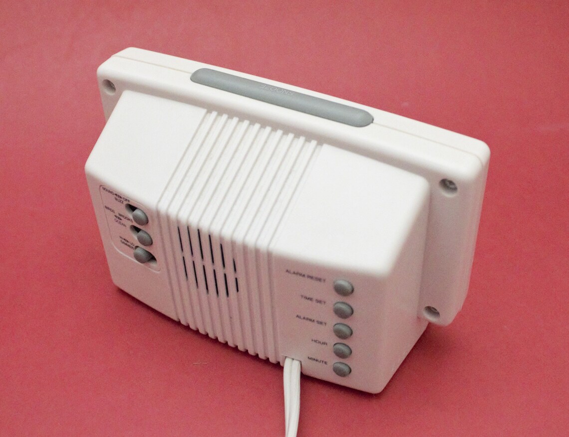 Vintage Digital Alarm Clock Wakes to Birds Ocean or Buzzer Etsy