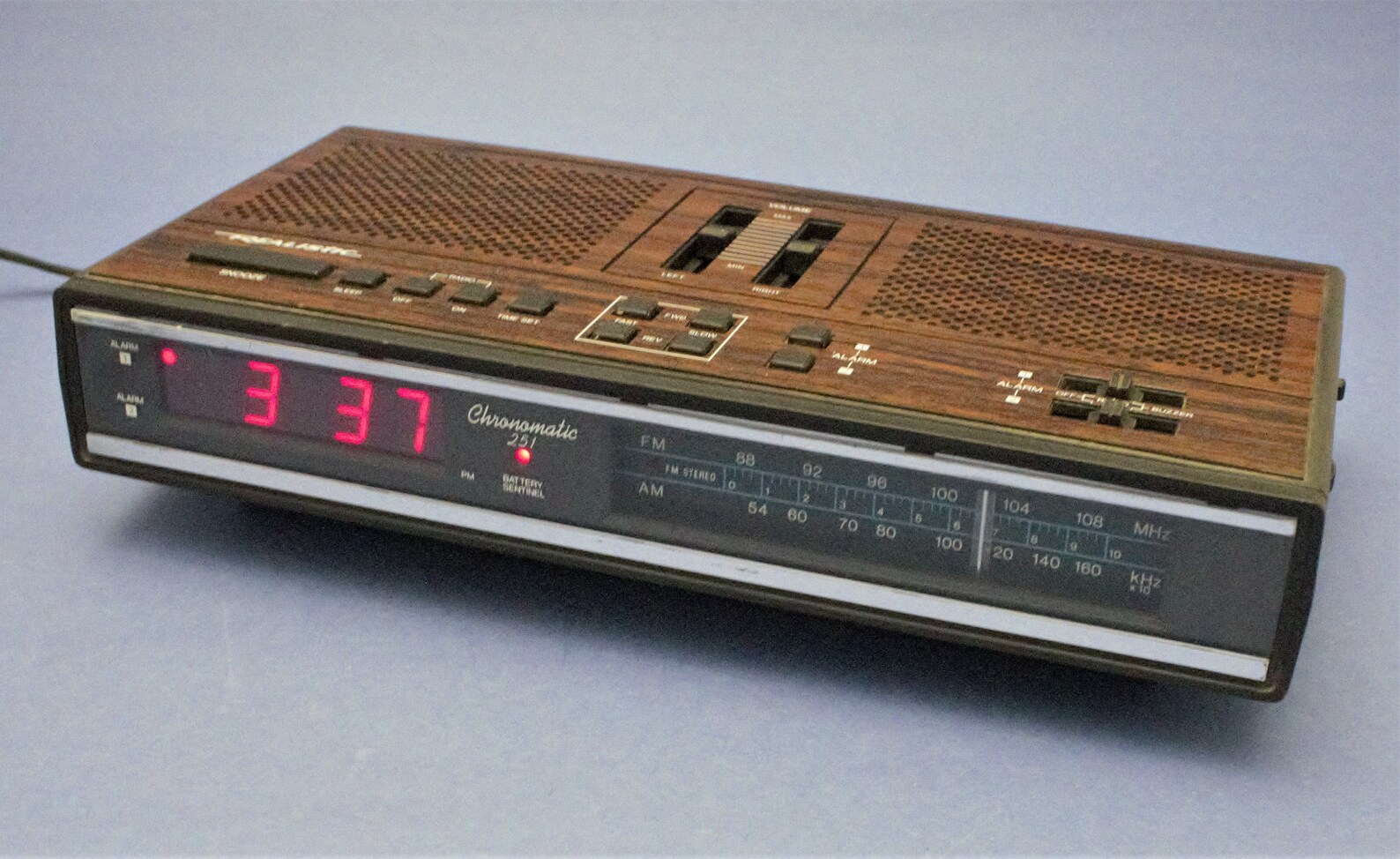 Vintage Digital Alarm Clock Stereo Dual Alarms AM/FM Radio Etsy