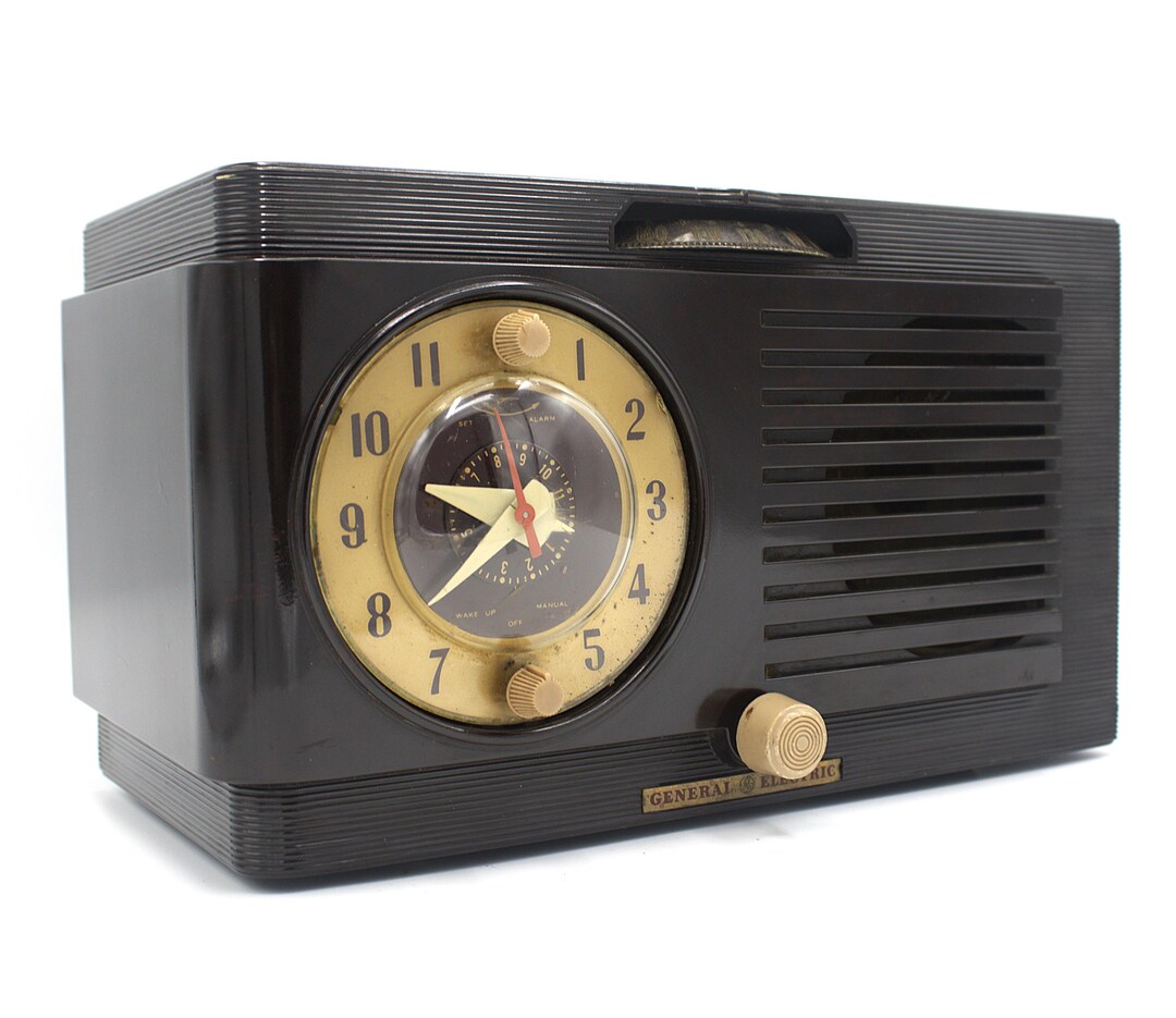 Vintage 1948 General Electric Alarm Clock Radio Bakelite Tube Radio ...