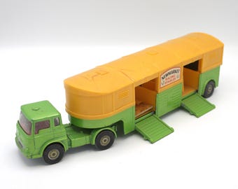 Vintage Corgi Die Cast Miniature Semi-truck Trailer Horse Racing