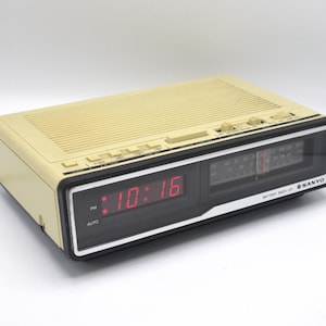 SANYODIGITAL CLOCK RADIO 新品未使用品 Vintage