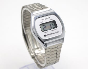 Vintage 1980s Innovative Time digital watch polished chrome and stainless steel with LCD Quartz time display 80s fashion wristwatch
