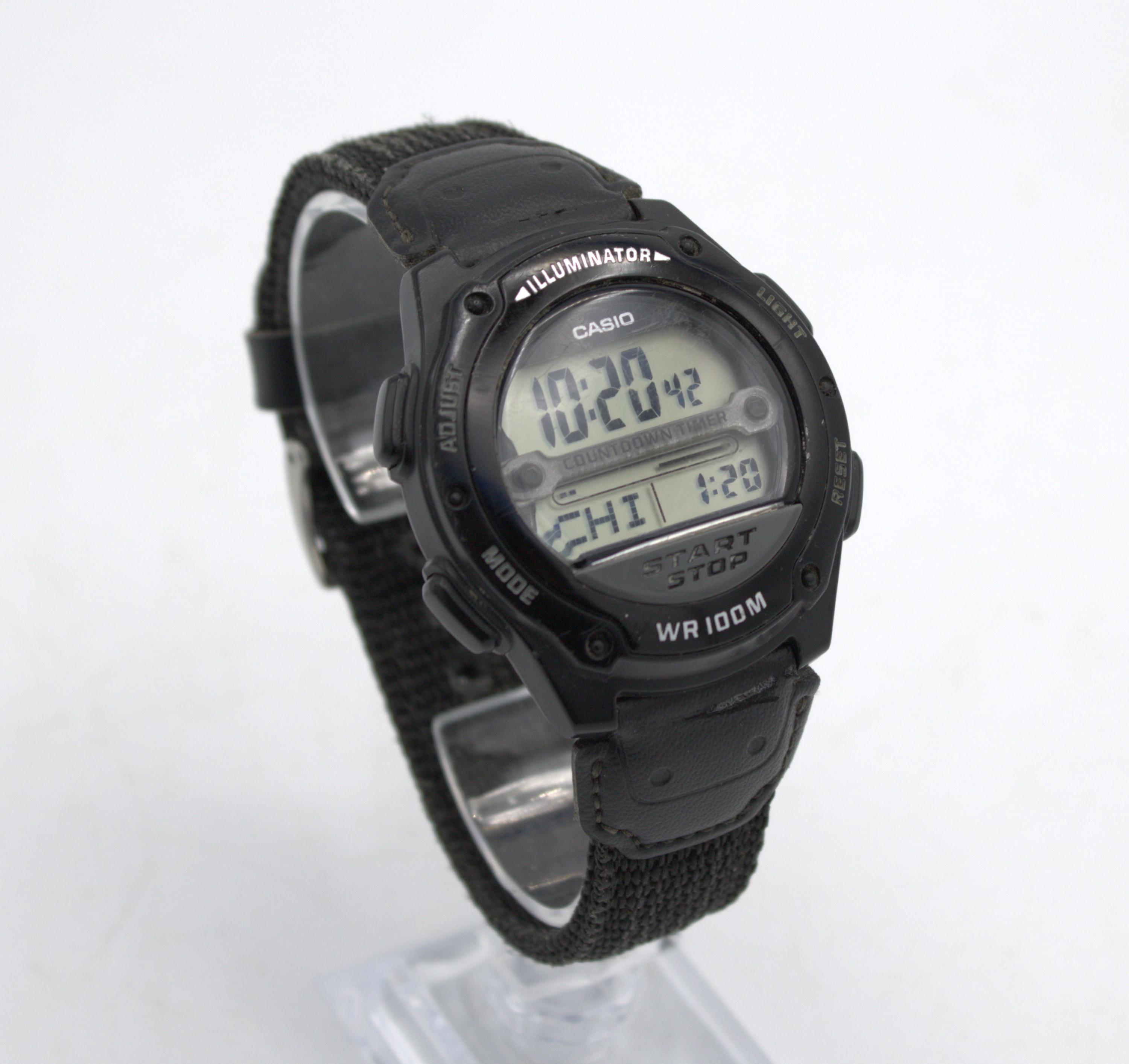 Vintage 90s Casio Illuminator Men's Wristwatch Digital LCD Quartz