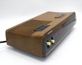 Vintage Toshiba 1970s Digital Alarm Clock Radio AM/FM Receiver Mod