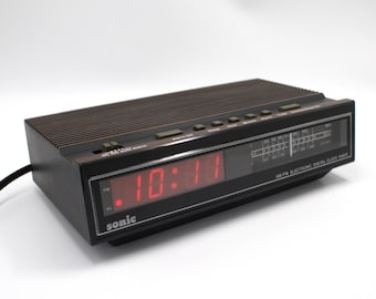 Vintage GE Flip Clock Lighted Dial Alarm Clock Woodgrain Mod