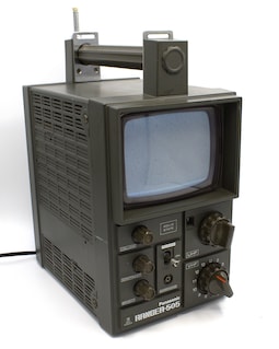 Vintage 1970s Panasonic Ranger-505 TV B&W Portable Solid State CRT