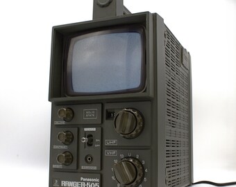 Vintage 1970s Panasonic Ranger-505 TV B&W Portable Solid State CRT