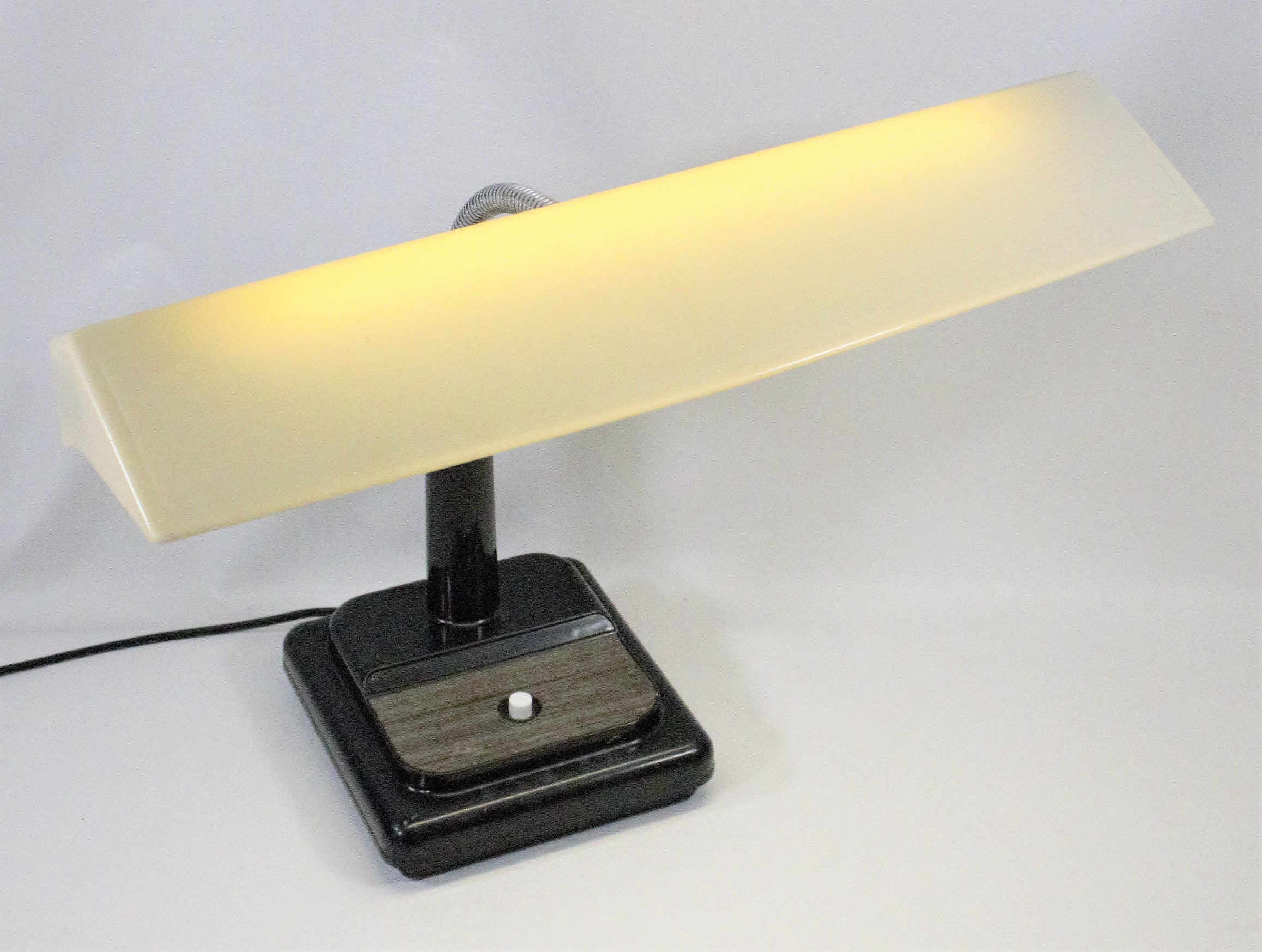 Vintage Panasonic Desk Lamp Fluorescent Woodgrain Lighted Vintage Panasonic Desk Lamp Fluorescent Woodgrain Lighted