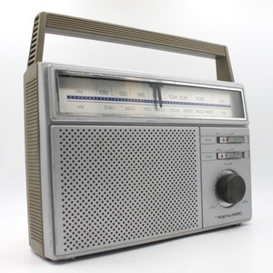Vintage 1980s AM/FM Portable Radio Receiver Analog Tuner Silver Chrome ...