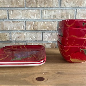 Red dinnerware set THE POTTERY DISTRICT - Bowls (4) and plates (2) - Grape pattern - 8 pieces