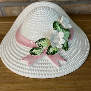 Vintage ceramic wall planter - White floral hat with pink ribbon / Wall planter / Cottage decor / Christmas gift